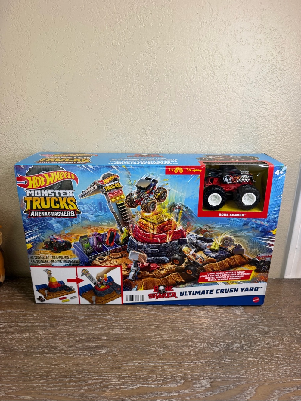 HOT WHEELSMonster Trucks Arena Smashers BONE SHAKER ULTIMATE CRUSH YARD Playset